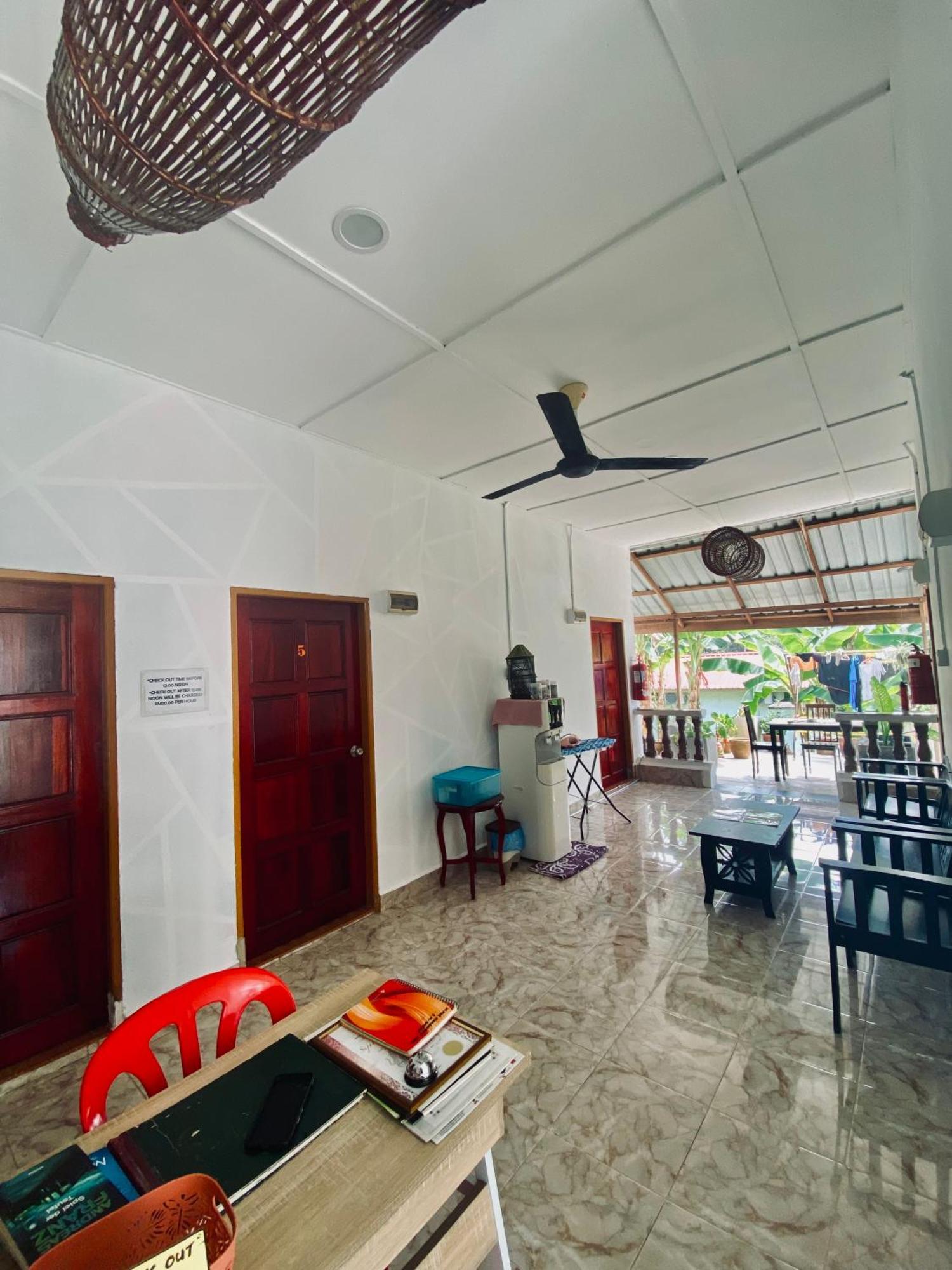 Abot Guest House Kuala Tahan Exteriér fotografie